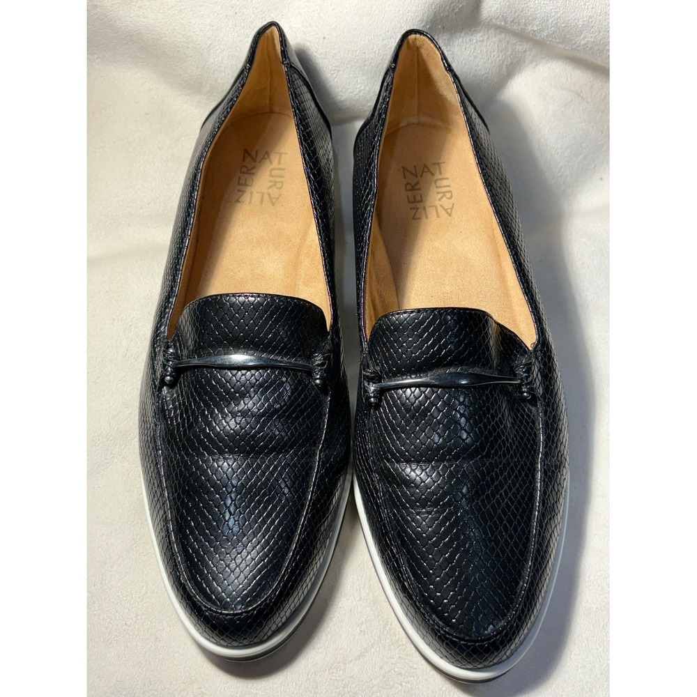 Women's Naturalizer Black Snake Print Loafers size 10